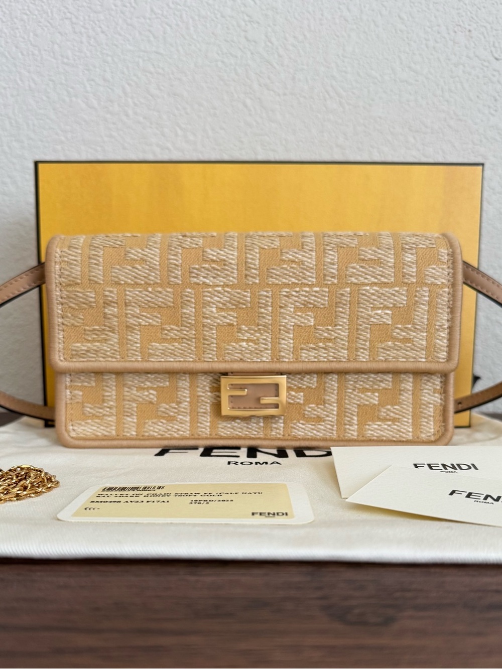 NEW FENDI Raffia Jaquard Baguette Wallet  on Chain Two Way Bag